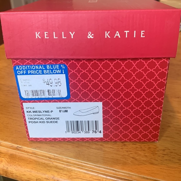 Kelly & Katie Suede shoes new in box never worn. - Picture 6 of 6